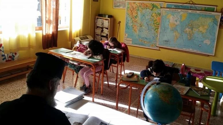 Χωρίς δάσκαλο τα Τζουμέρκα εν έτει 2017: Στη θέση του ο ιερέας του χωριού
